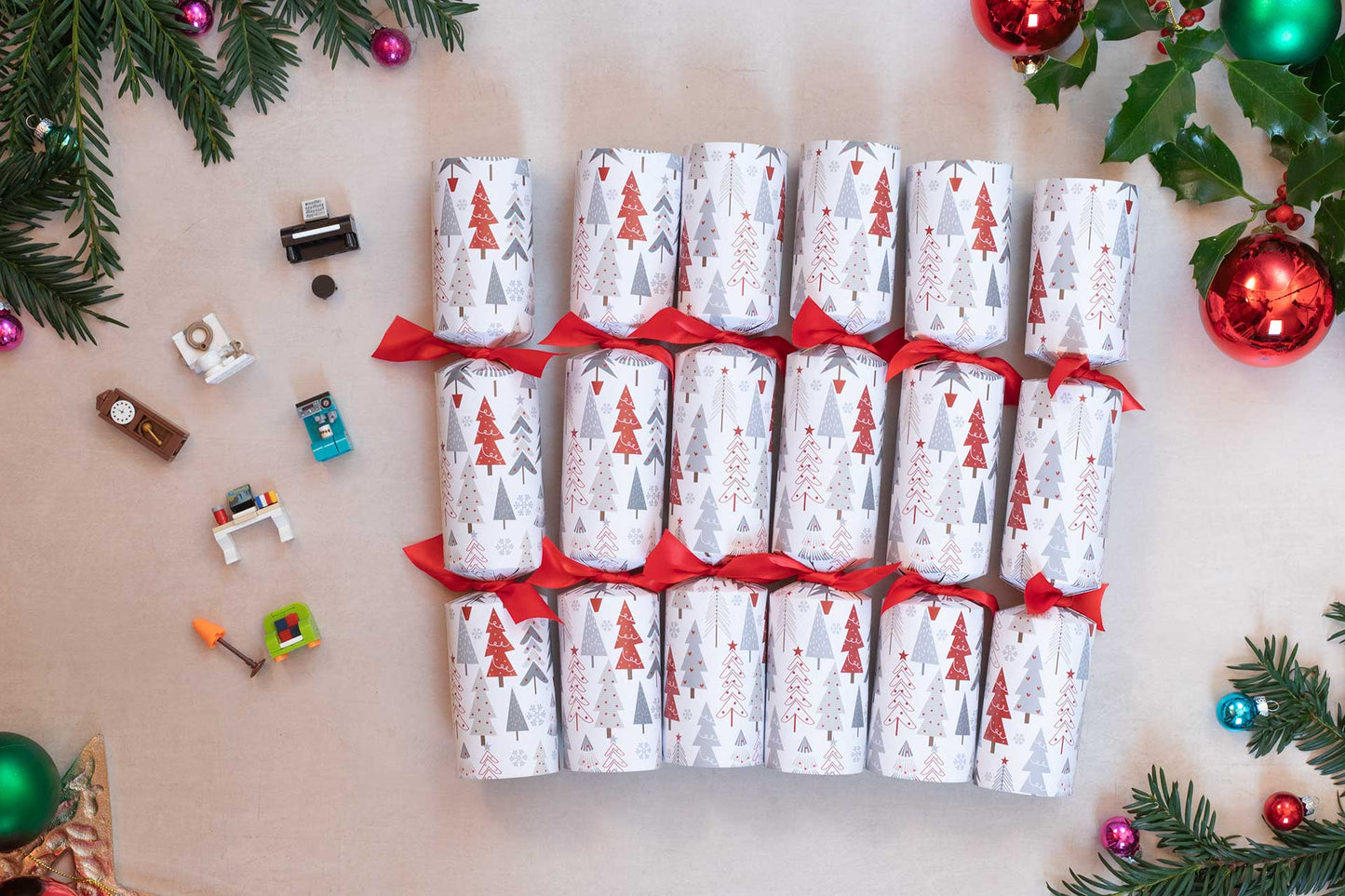 Home Sweet Home Christmas Crackers  (6 x 12-inch Crackers)